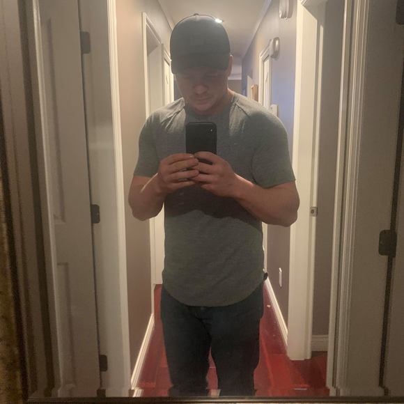 Meet your Posher, Kyle - Picture 1 of 1